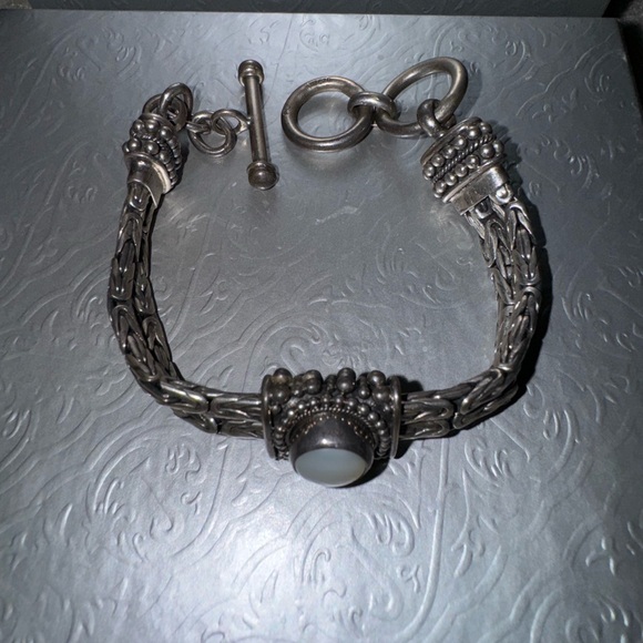 Vintage Sterling silver bracelet with white stone - Picture 3 of 6